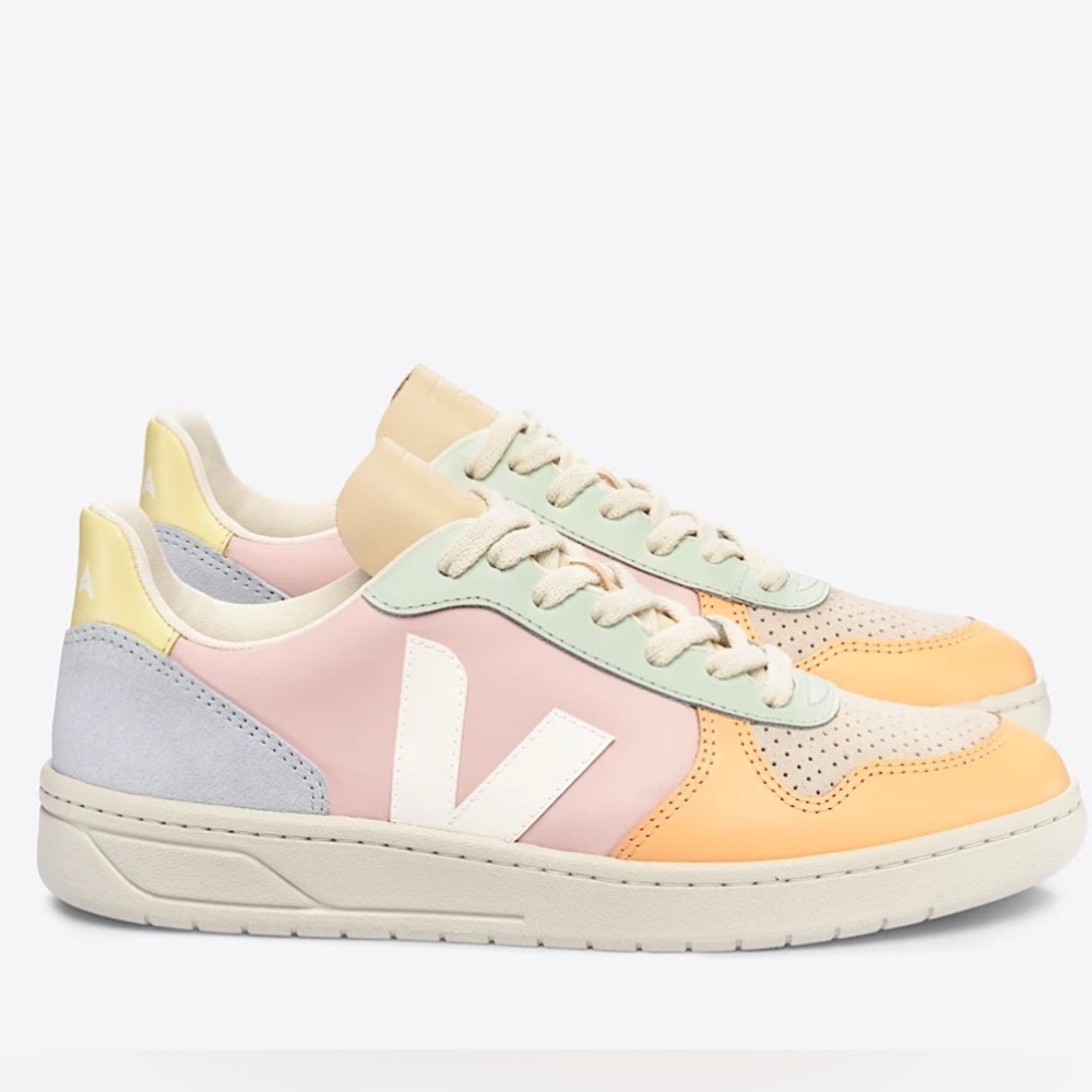 Veja V-10 Sneakers NWB